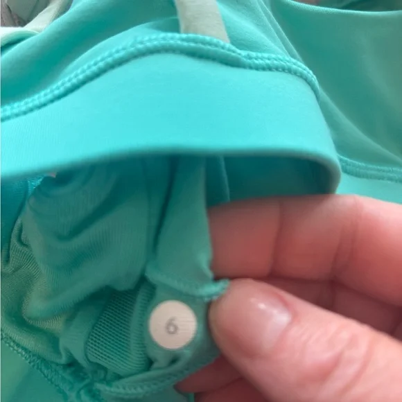 Lululemon Green Energy Sports Bra 6 - Picture 4 of 4
